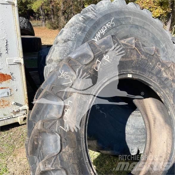 BKT 480/70R34 Sonstige Baumaschinen