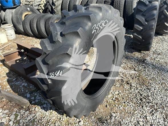 Titan 12.4x24 Sonstige Baumaschinen