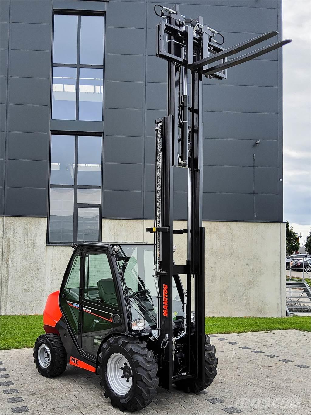 Manitou MC 25-4 Geländestapler