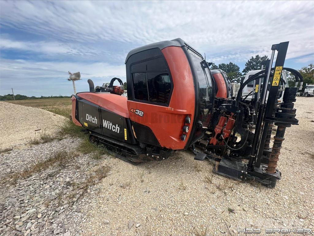 Ditch Witch AT32 Horizontale Richtungsbohrgeräte