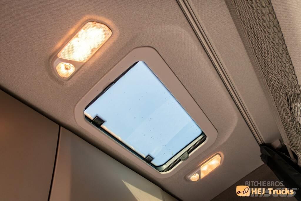 Scania R660 A6x2NB Sattelzugmaschinen