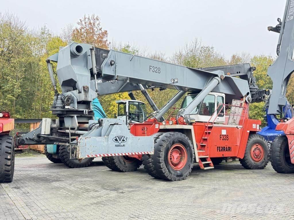 CVS Ferrari F328PB Reach-Stacker