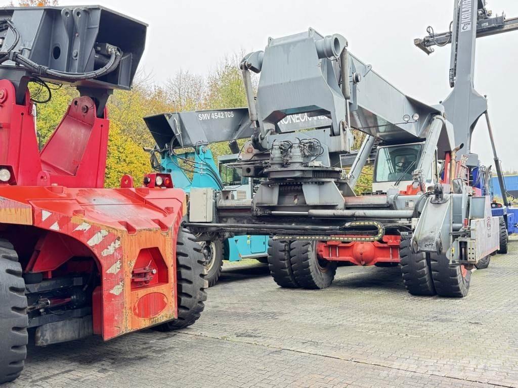 CVS Ferrari F328PB Reach-Stacker