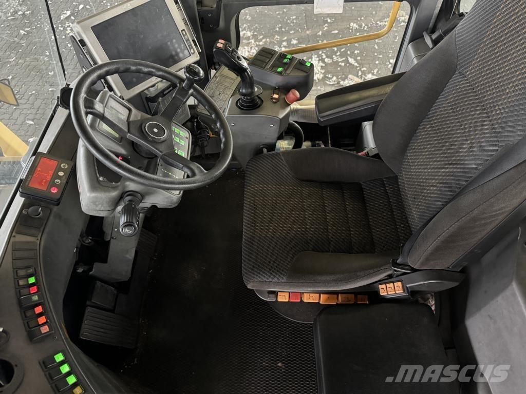 Kalmar DRF450-70S5X Reach-Stacker