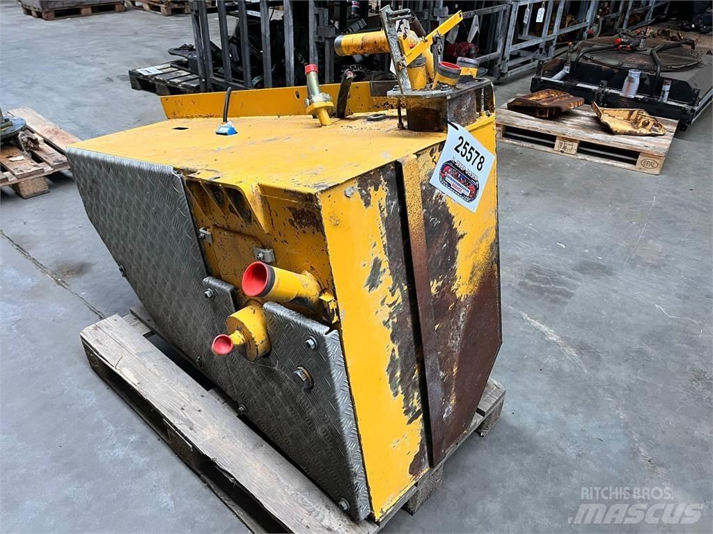 Volvo A35 brændstoftank Motoren