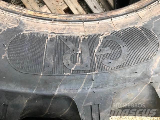  Rear Tyres Reifen