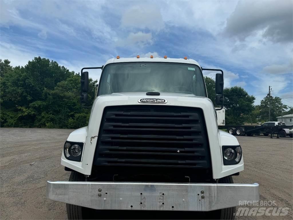 Freightliner 108SD Kommunal-Sonderfahrzeuge