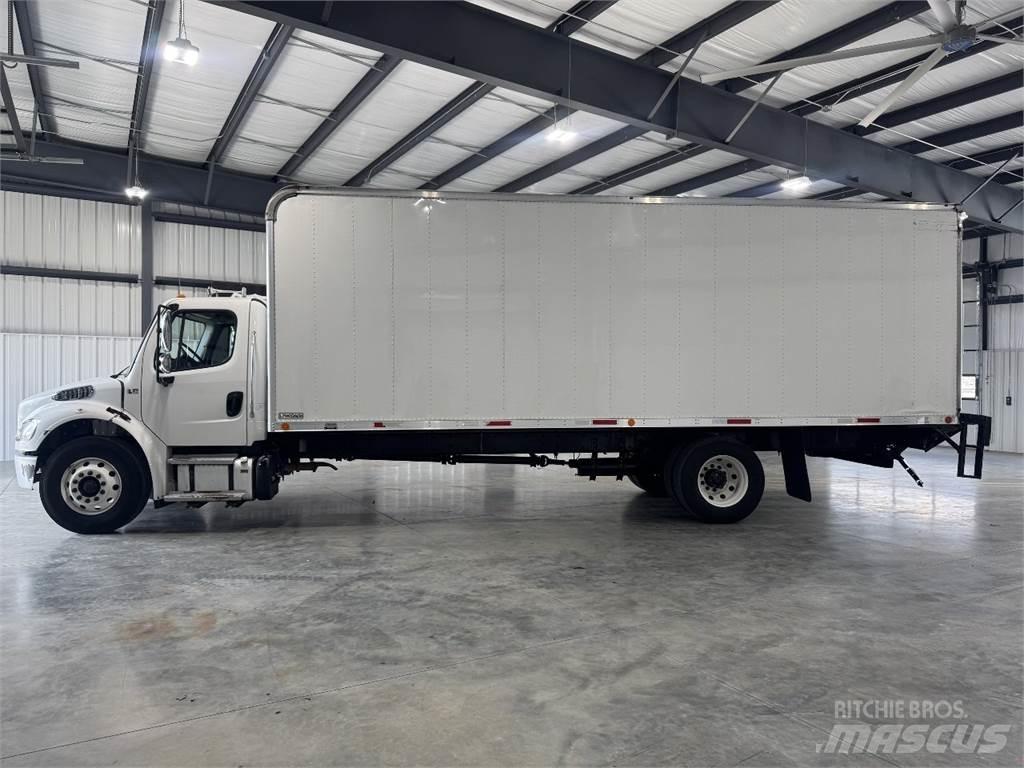 Freightliner M2106 Kofferaufbau