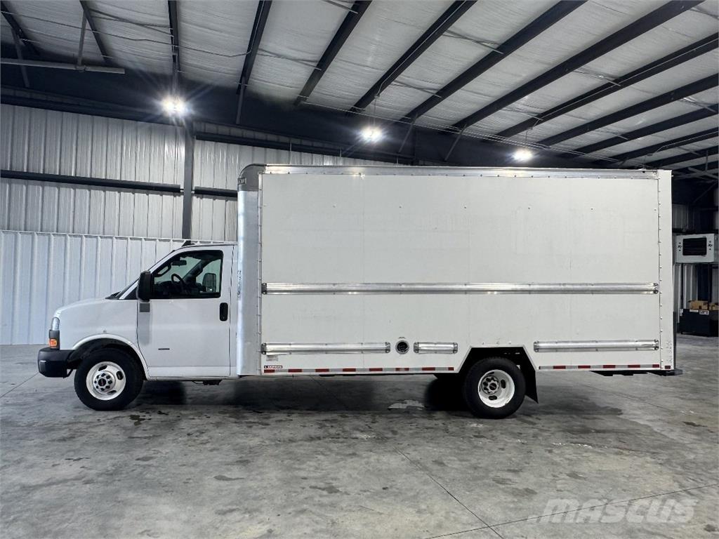 GMC G33903 Kofferaufbau