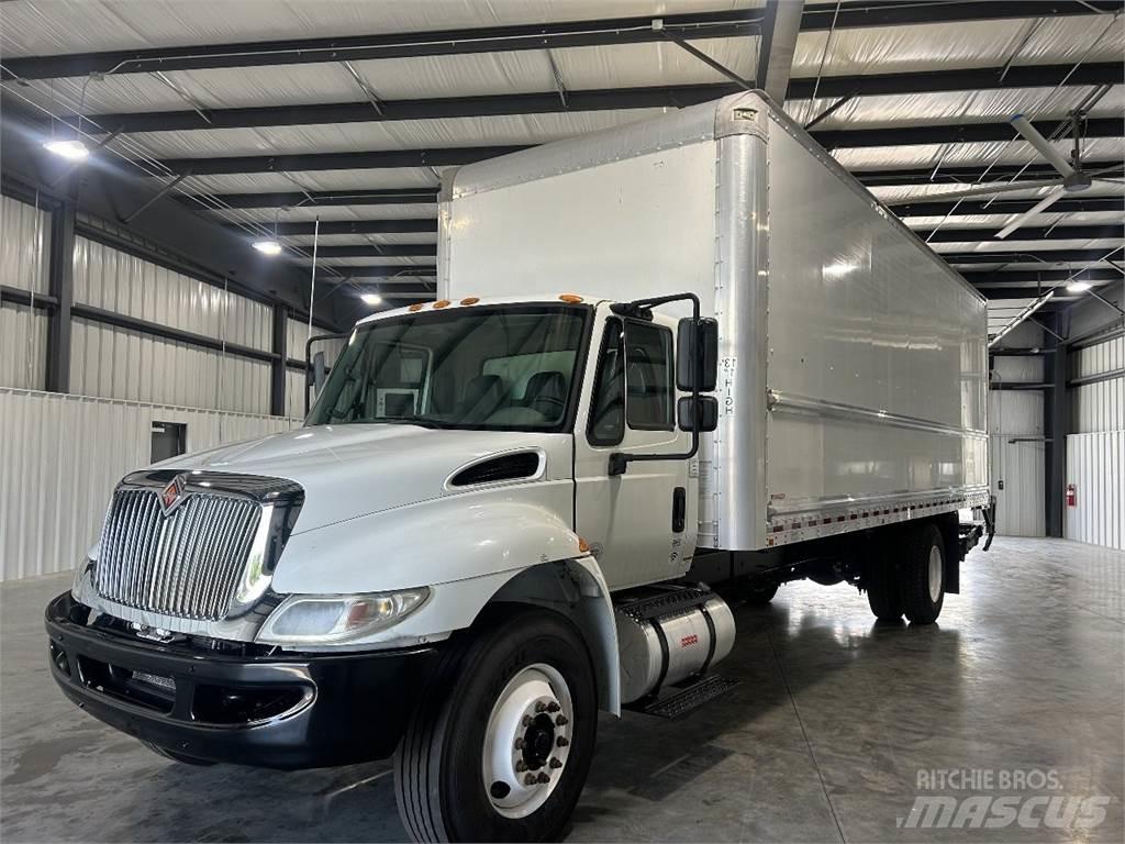 International 4300 Kofferaufbau