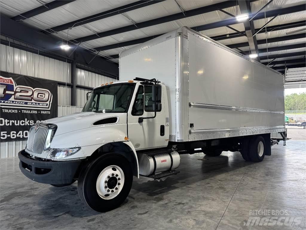 International 4300 Kofferaufbau