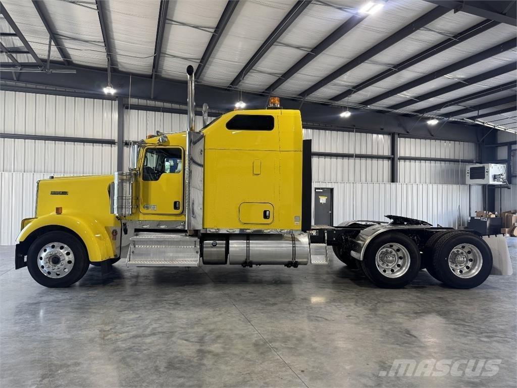 Kenworth W900L Sattelzugmaschinen