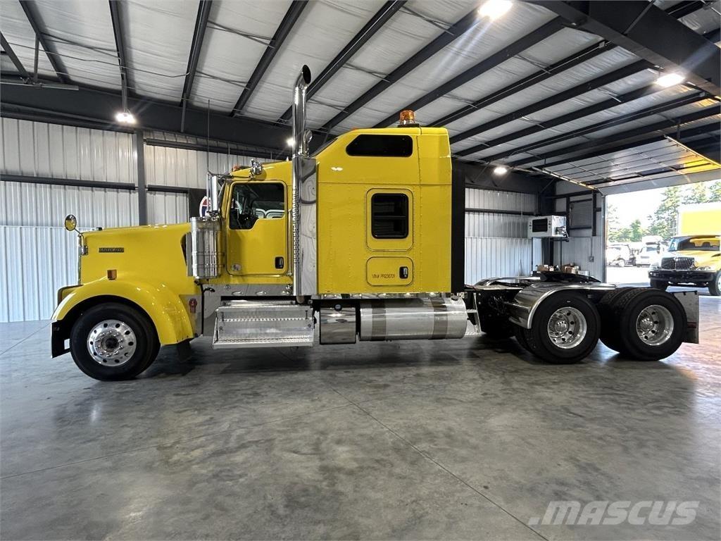 Kenworth W900L Sattelzugmaschinen