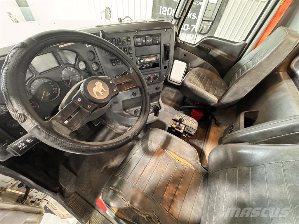 Mack CHU613 Sattelzugmaschinen