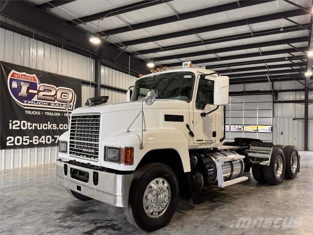 Mack Pinnacle Sattelzugmaschinen