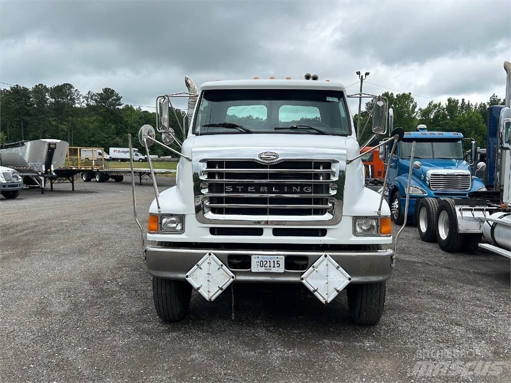 Sterling L7500 Pritschenwagen/Pritschenwagen mit Seitenklappe