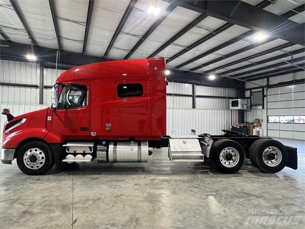 Volvo VNL64T740 Sattelzugmaschinen