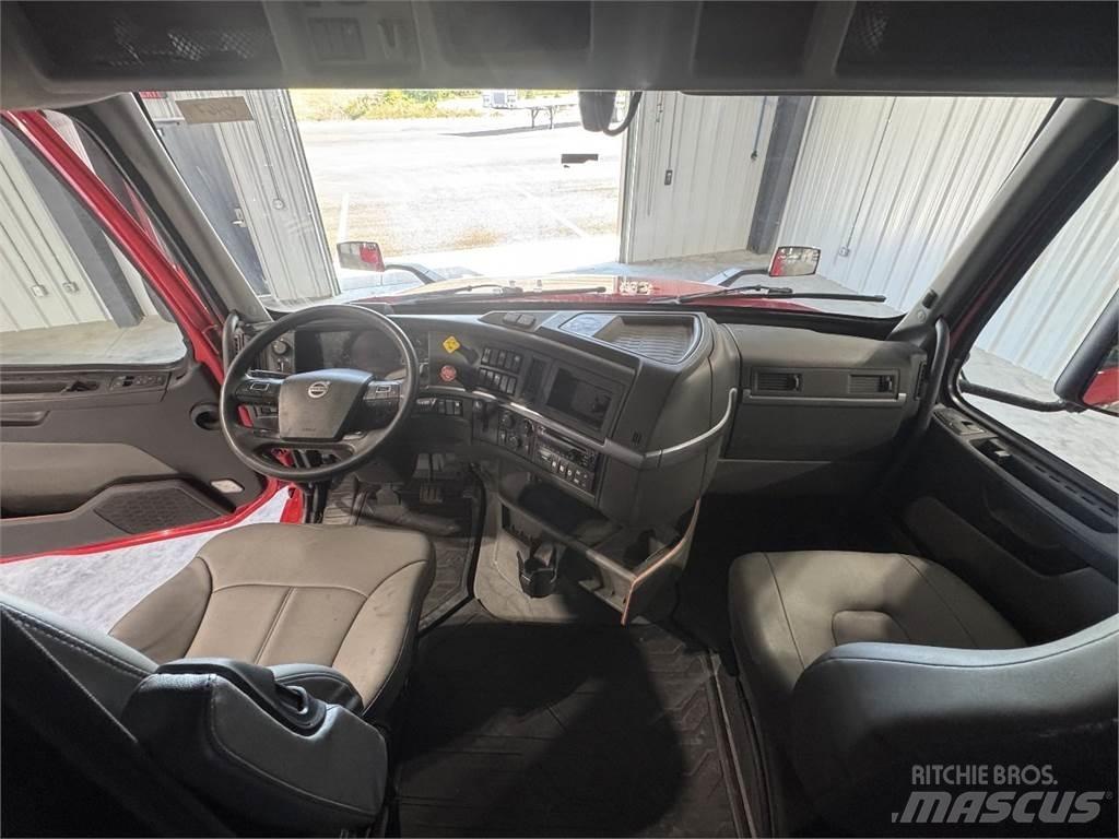 Volvo VNL64T740 Sattelzugmaschinen