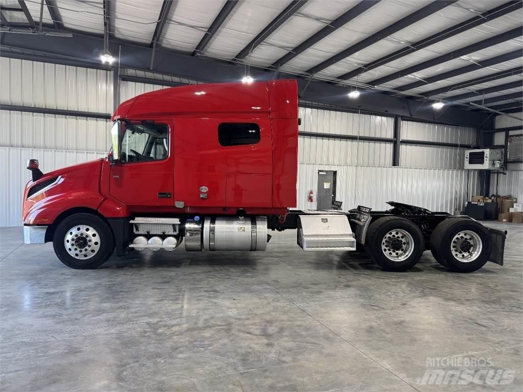 Volvo VNL64T740 Sattelzugmaschinen