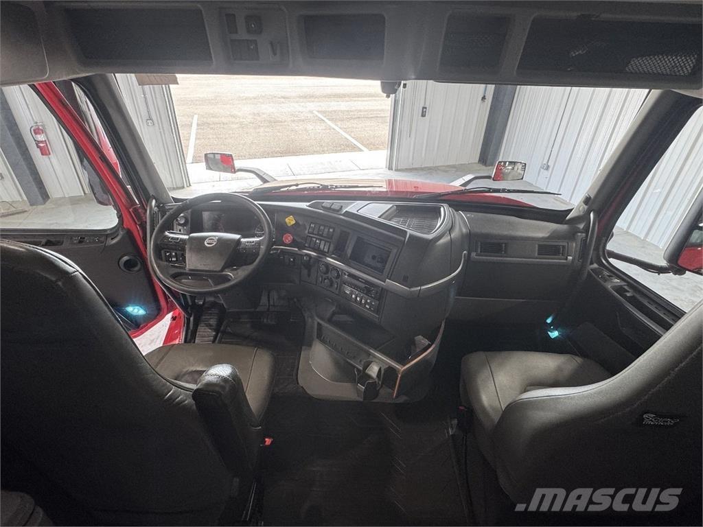 Volvo VNL64T740 Sattelzugmaschinen