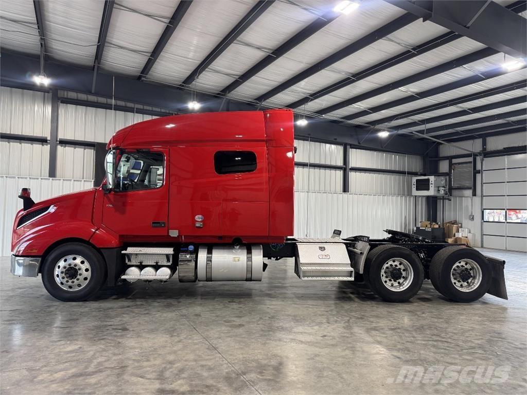 Volvo VNL64T740 Sattelzugmaschinen
