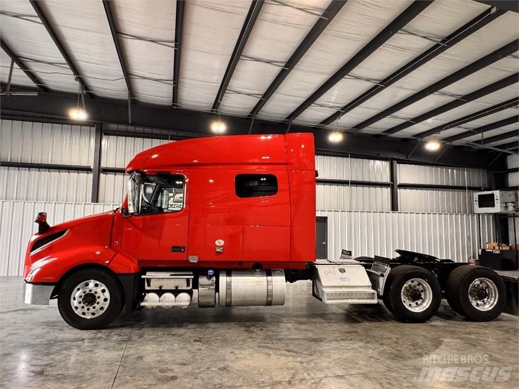 Volvo VNL64T740 Sattelzugmaschinen