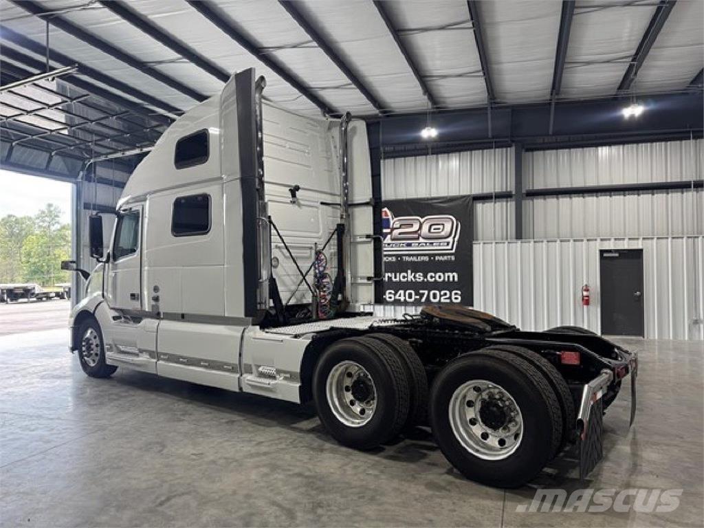 Volvo VNL860 Sattelzugmaschinen