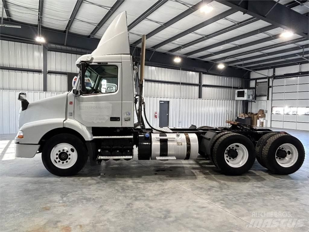 Volvo VNM Sattelzugmaschinen