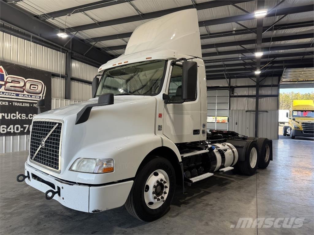 Volvo VNM Sattelzugmaschinen