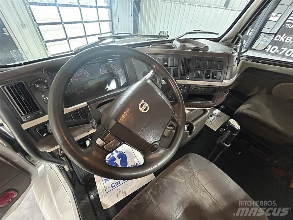 Volvo VNM64T200 Sattelzugmaschinen