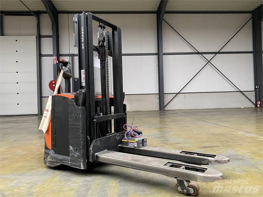 Toyota SWE200D Zelfrijdende stapelaars