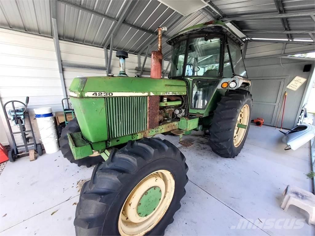 John Deere 4230 Traktoren