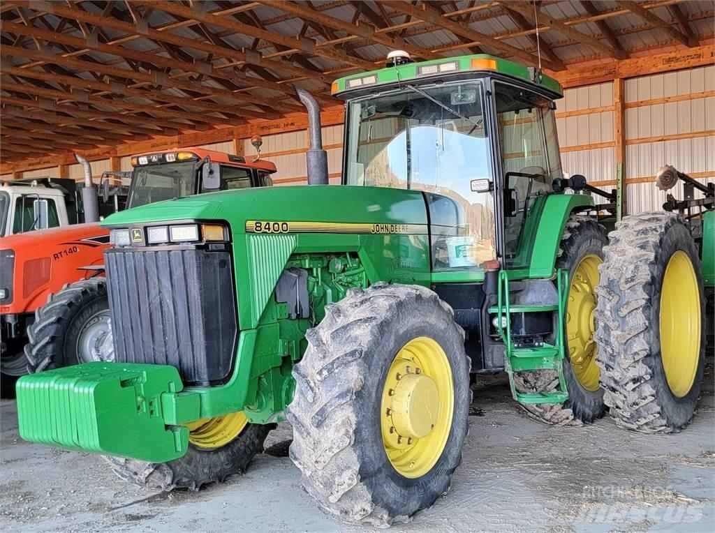 John Deere 8400 Traktoren