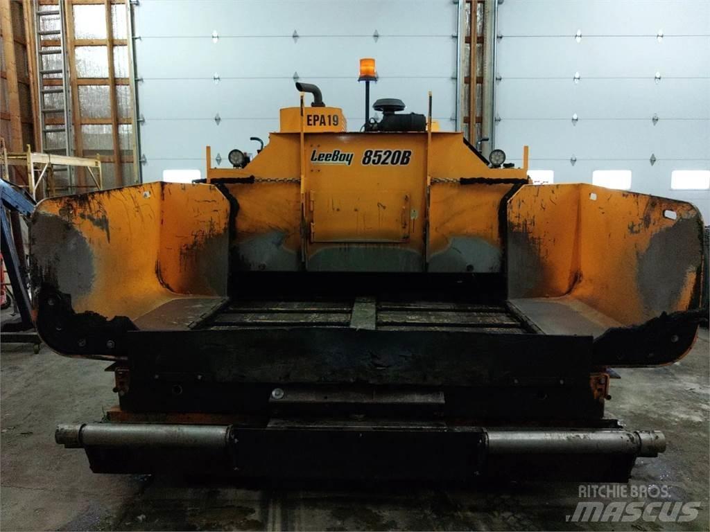 LeeBoy 8520B Strassenfertiger