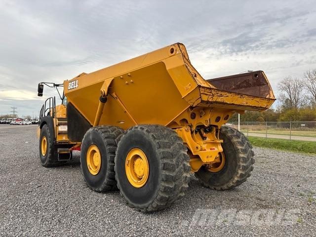 Bell B45E Dumper - Knickgelenk