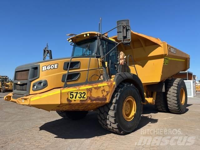 Bell B60E Dumper - Knickgelenk