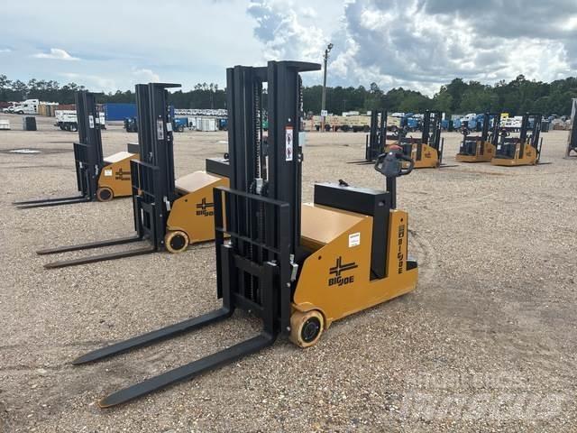 Big Joe CB-22 Zelfrijdende stapelaars