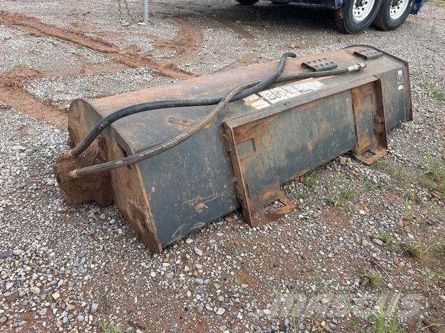 Bobcat  Motoreggen / Rototiller