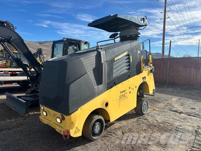 Bomag BM600 / 15 Asphaltfräsen