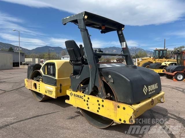 Bomag BW266AD Gummiradwalzen