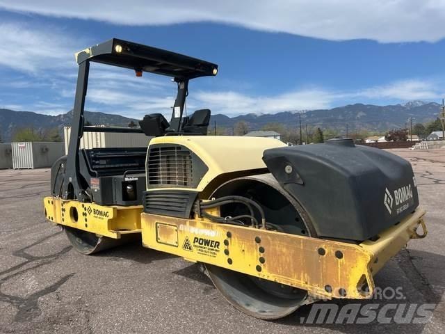 Bomag BW266AD Gummiradwalzen