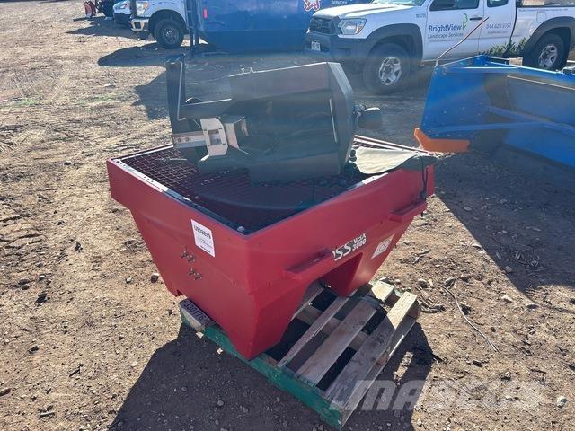 Boss  Sand- und Salzstreuer