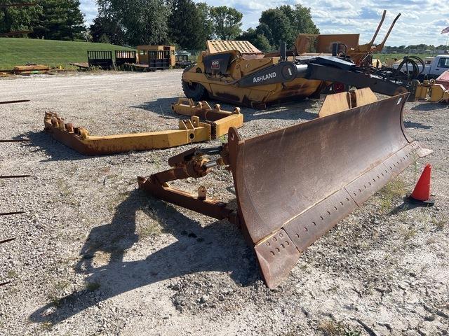 CAT  Planierschilder/Scharen