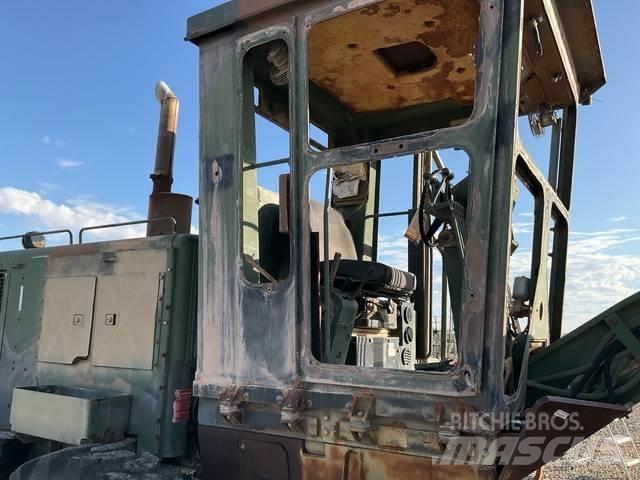 CAT 130G MIL Grader