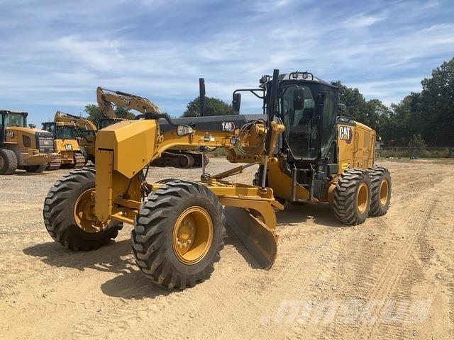 CAT 140 Grader