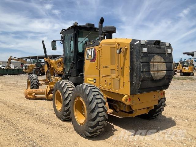 CAT 140 Grader