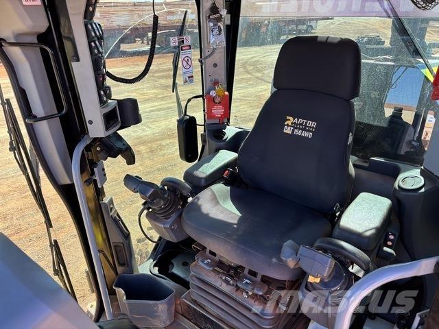 CAT 150 Grader