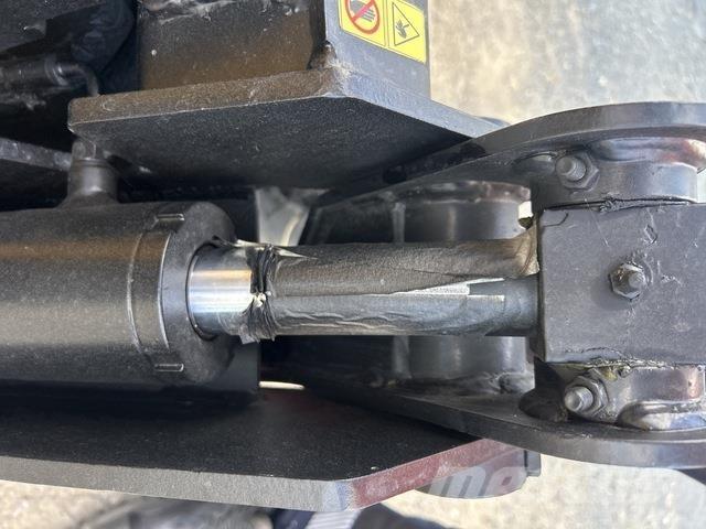 CAT 216B3 Kompaktlader