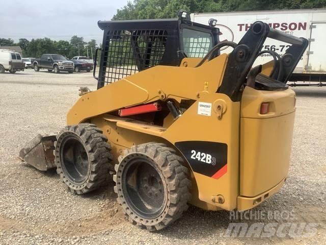 CAT 242B3 Kompaktlader