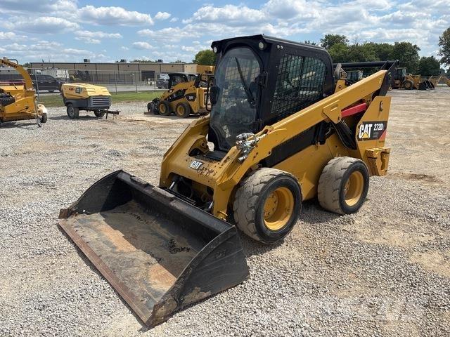 CAT 272D2 XHP Kompaktlader